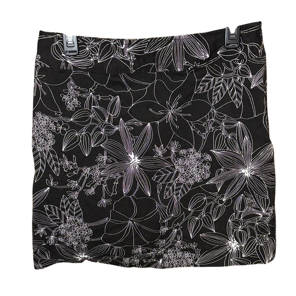 Rafaella Black White Floral Print Skirt Size 10 Stretch Cotton Office Classic